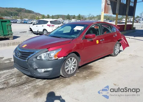 2015 Nissan Altima 2.5/2.5 S/2.5 Sl/2.5 Sv z USA, uszkodzony, nr VIN 1N4AL3AP2FC262687